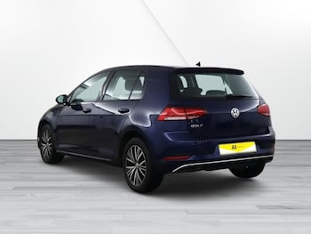 Used Volkswagen Golf 2018 for sale - 75911202: Photo
