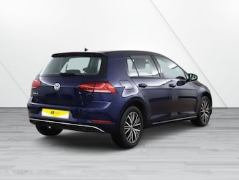 Used Volkswagen Golf 2018 for sale - 75911202: Photo