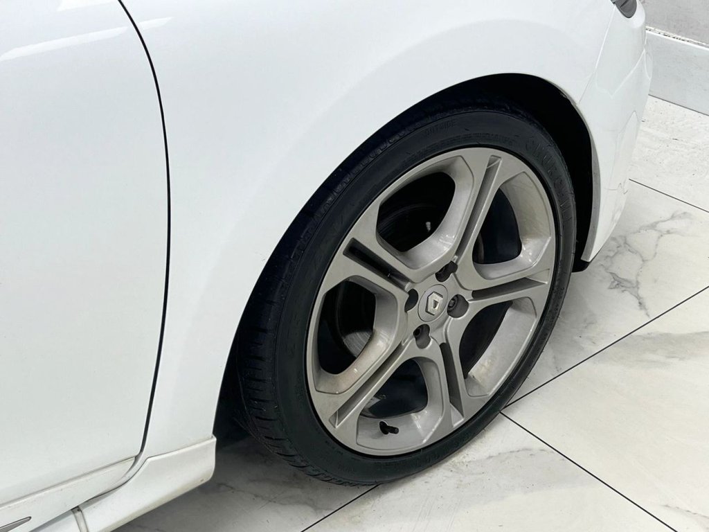 Used Renault Clio 2018 for sale - 76868061: Photo 16