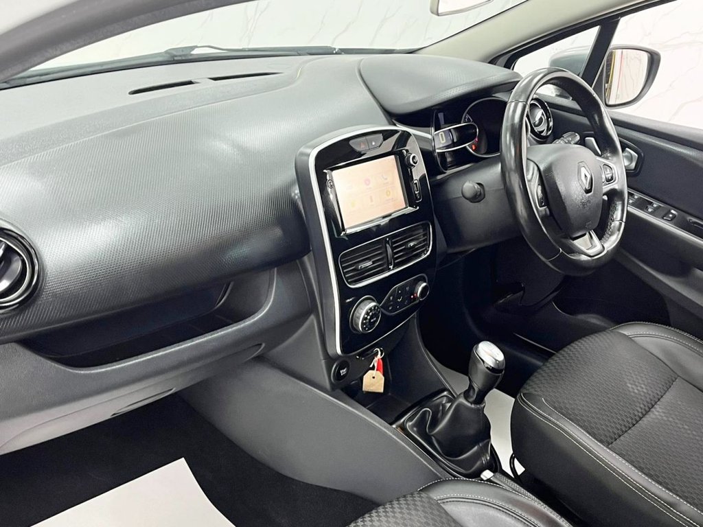 Used Renault Clio 2018 for sale - 76868061: Photo 19