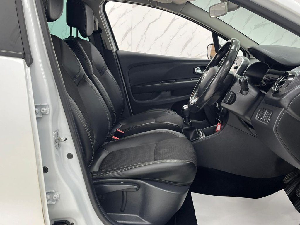 Used Renault Clio 2018 for sale - 76868061: Photo 29