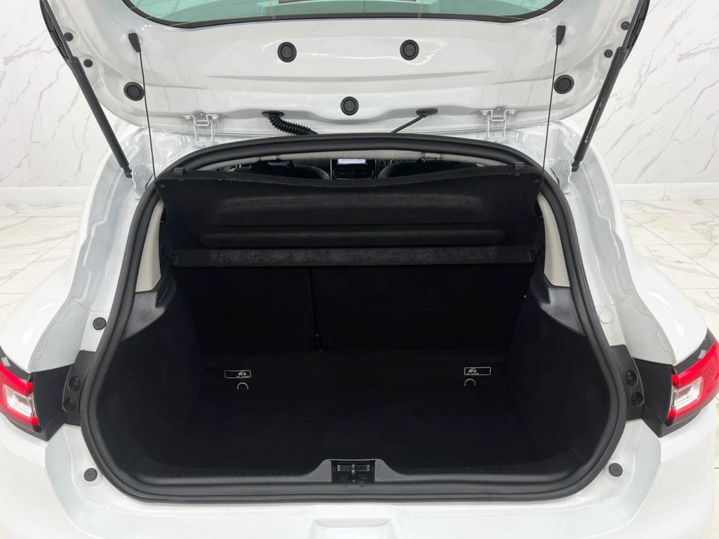 Used Renault Clio 2018 for sale - 76868061: Photo 33