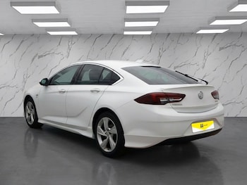 Used Vauxhall Insignia 2017 for sale - 77370106: Photo