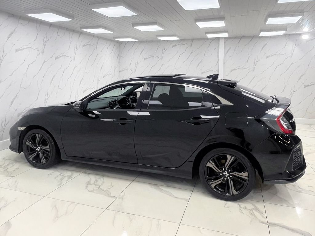 Used Honda Civic 2017 for sale - 76724362: Photo 8