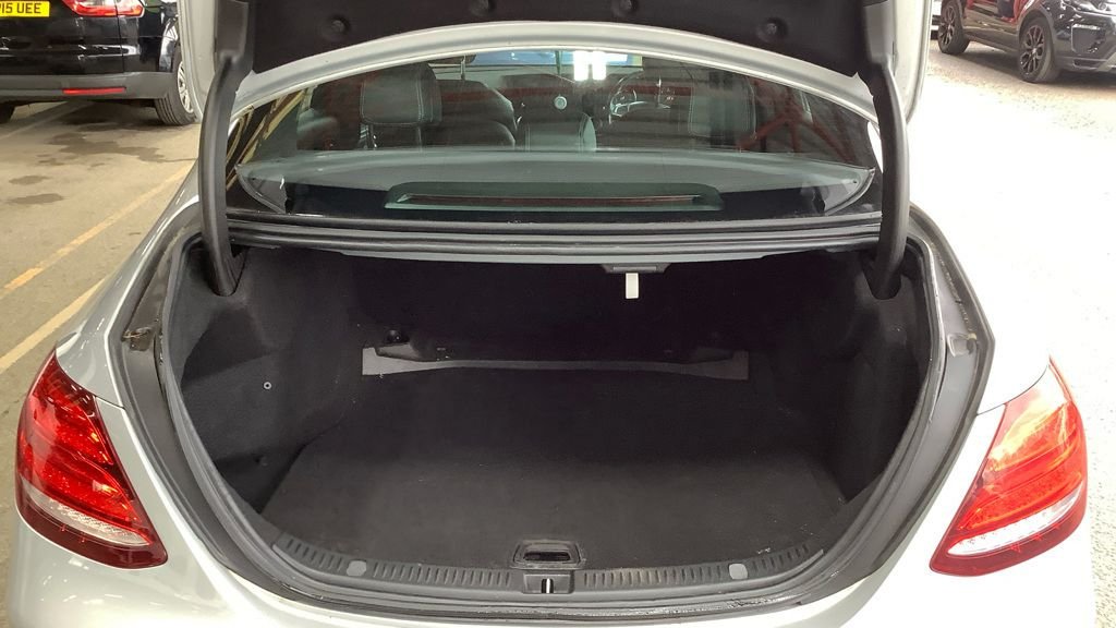 Used Mercedes-Benz E Class 2016 for sale - 77920100: Photo 12