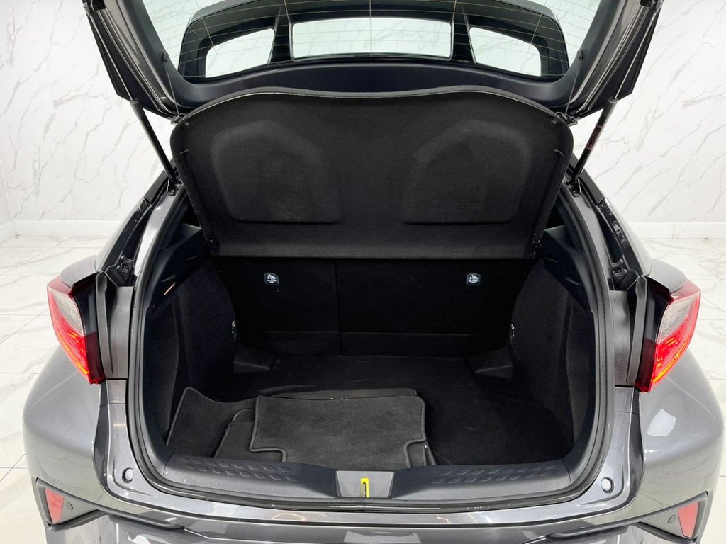 Used Toyota C-HR 2022 for sale - 76210829: Photo 31