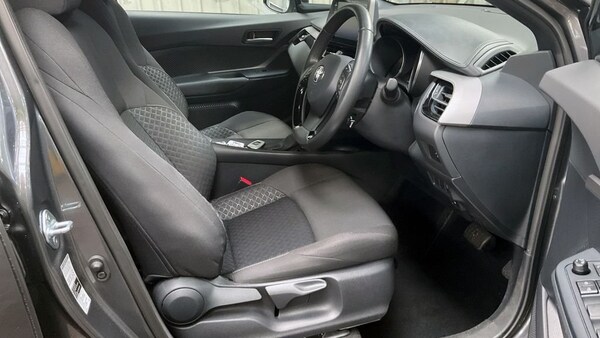 Used Toyota C-HR 2022 for sale - 76210829: Photo 9