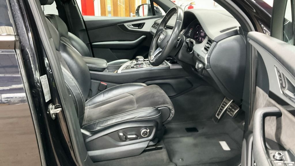 Used Audi Q7 2018 for sale - 78003048: Photo 9