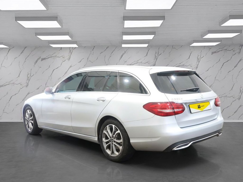 Used Mercedes-Benz C Class 2017 for sale - 77967591: Photo 3