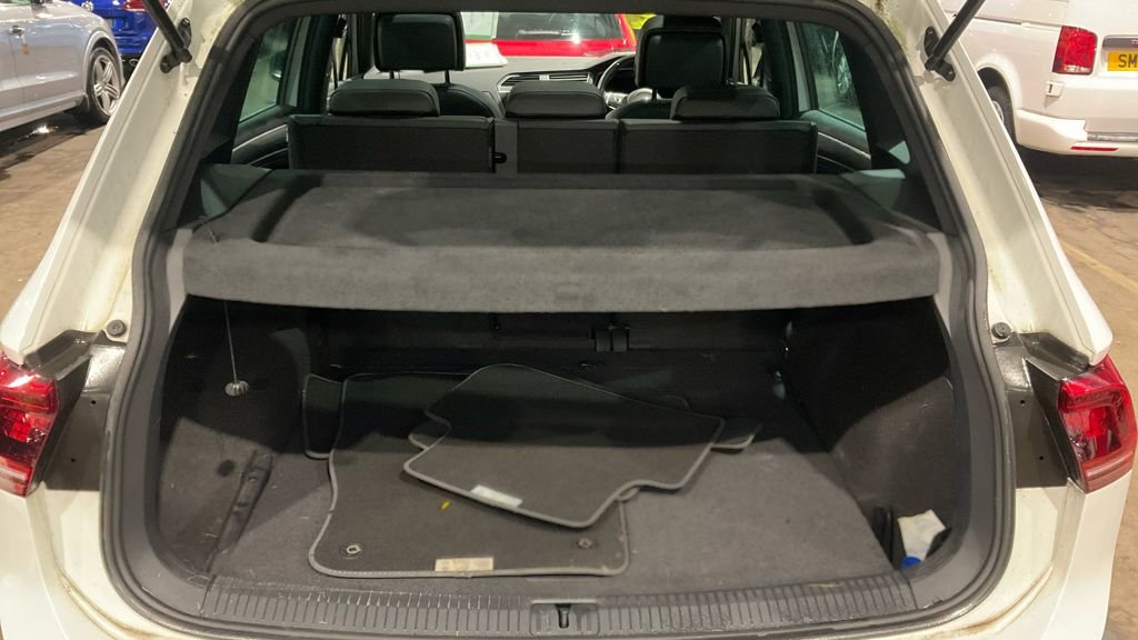 Used Volkswagen Tiguan 2018 for sale - 77463800: Photo 11