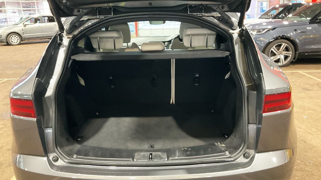 Used Jaguar E-Pace 2019 for sale - 77384535: Photo 11