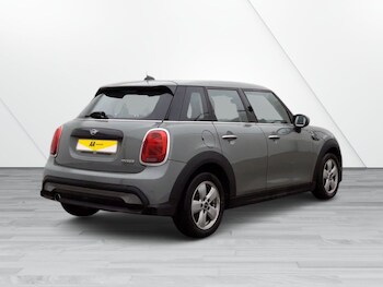 Used MINI Hatch 2021 for sale - 75936947: Photo