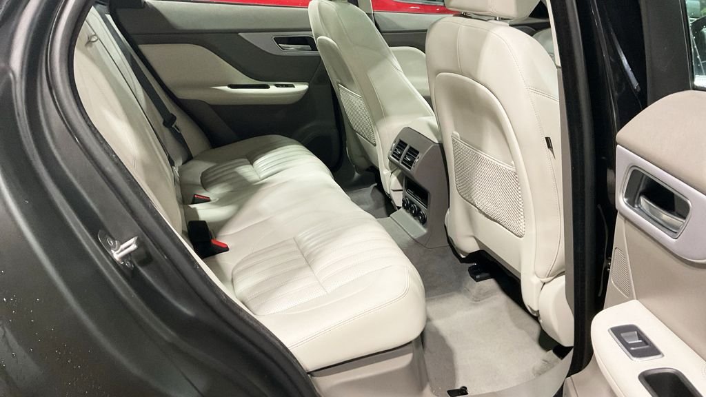 Used Jaguar F-Pace 2019 for sale - 77692982: Photo 10