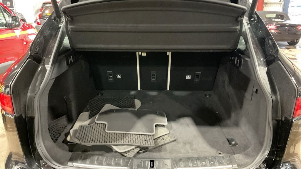 Used Jaguar F-Pace 2019 for sale - 77692982: Photo 11