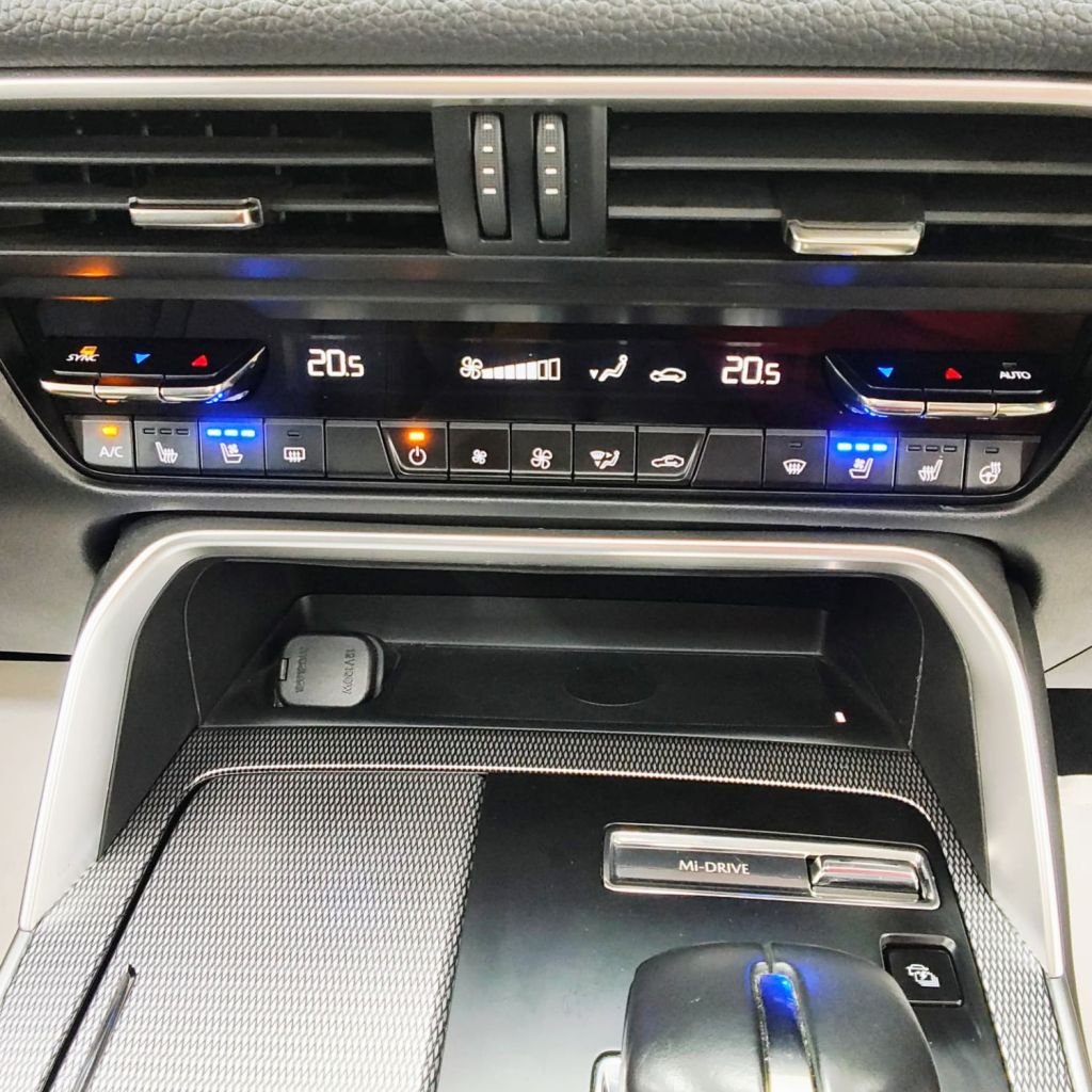 Used Mazda CX-60 2023 for sale - 78167161: Photo 30