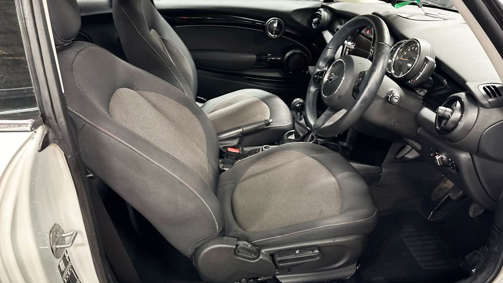 Used MINI Hatch 2022 for sale - 77452050: Photo 9