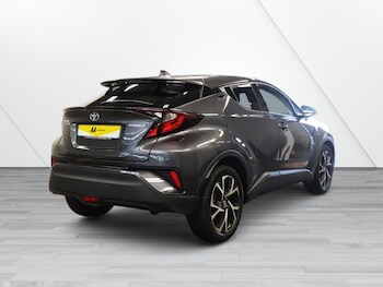 Used Toyota C-HR 2020 for sale - 75596932: Photo
