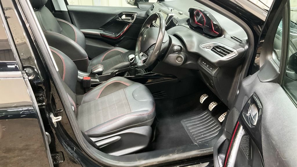 Used Peugeot 2008 2018 for sale - 76841537: Photo 10