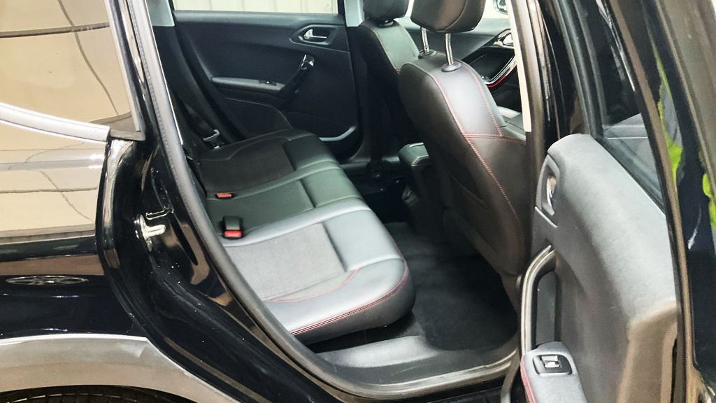 Used Peugeot 2008 2018 for sale - 76841537: Photo 11