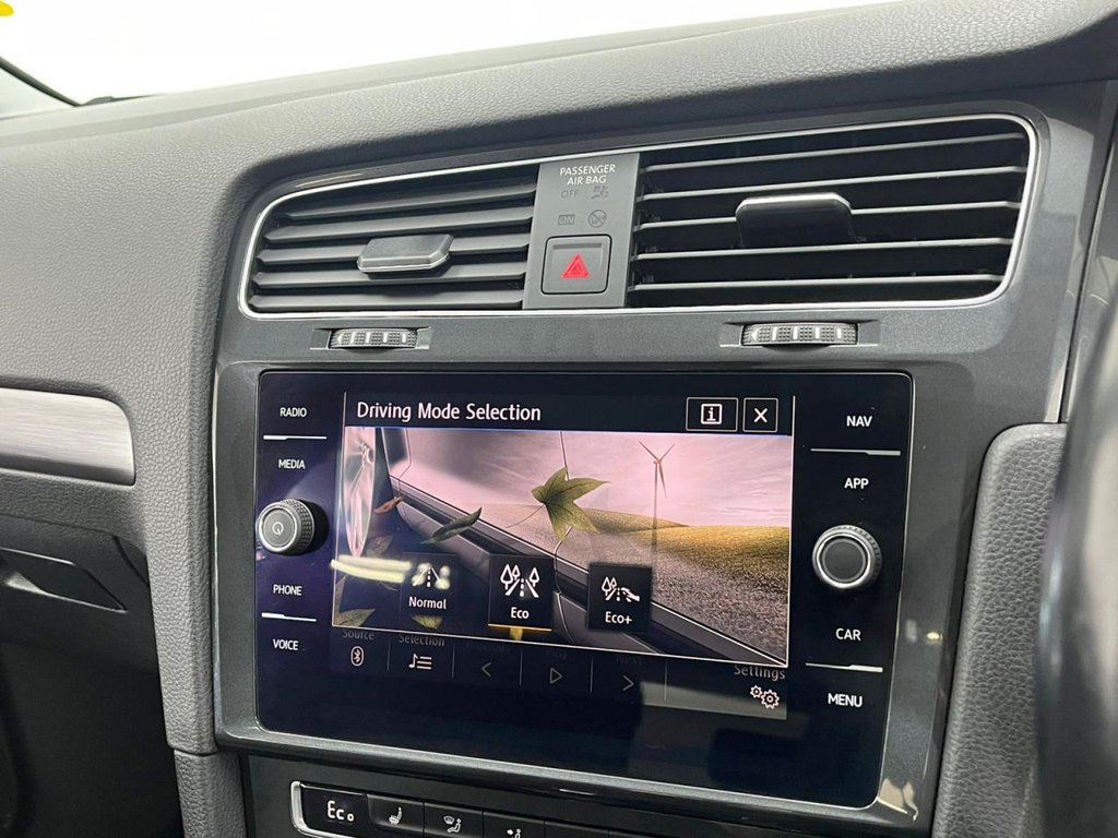 Used Volkswagen Golf 2019 for sale - 76934469: Photo 20