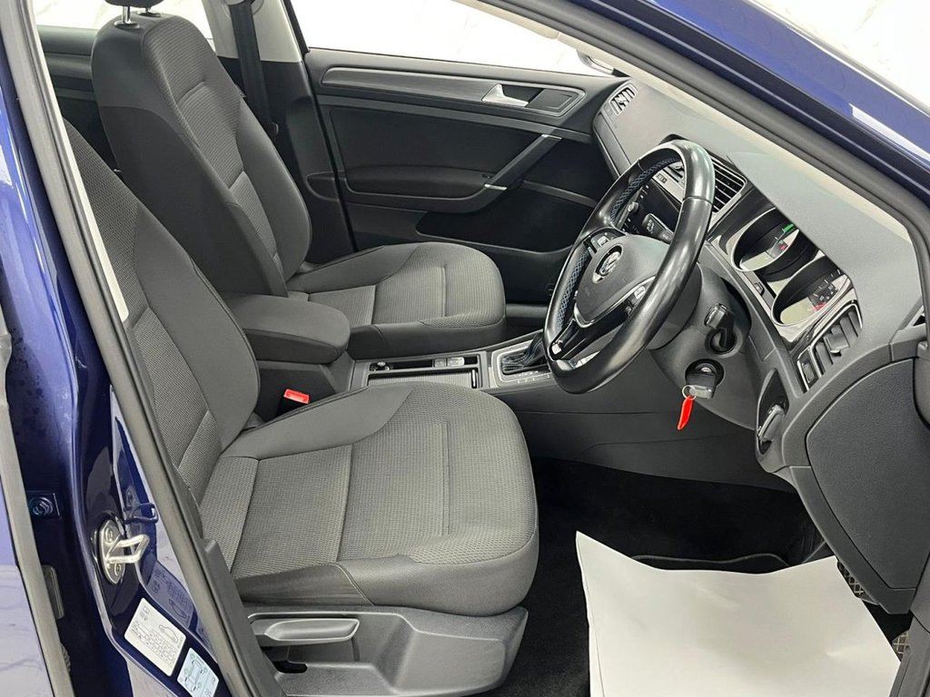 Used Volkswagen Golf 2019 for sale - 76934469: Photo 30