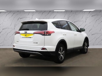 Used Toyota RAV4 2017 for sale - 76820777: Photo