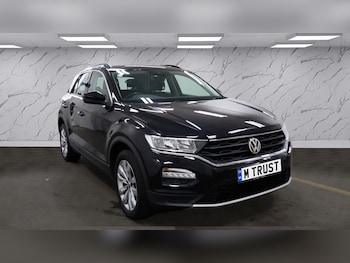Used Volkswagen T-Roc 2020 for sale - 78597722: Photo