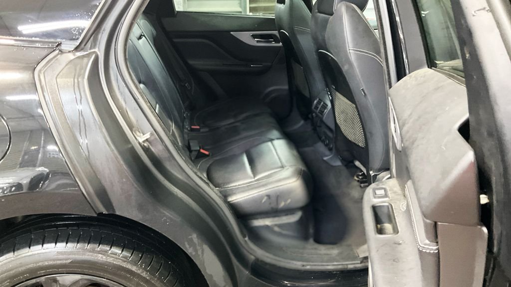 Used Jaguar F-Pace 2018 for sale - 77369861: Photo 10