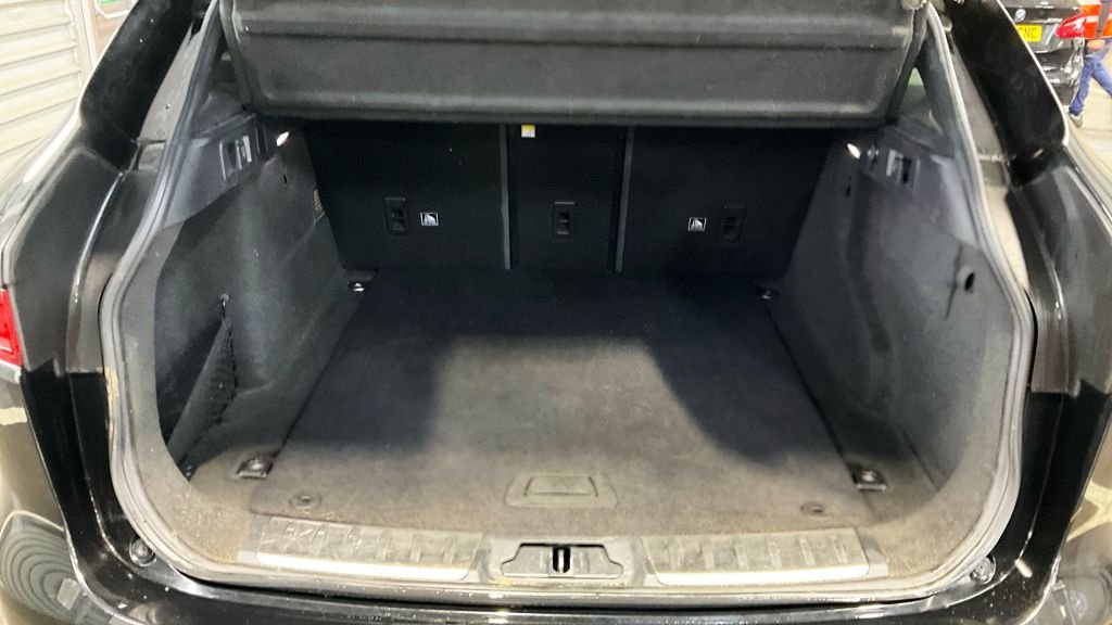 Used Jaguar F-Pace 2018 for sale - 77369861: Photo 11