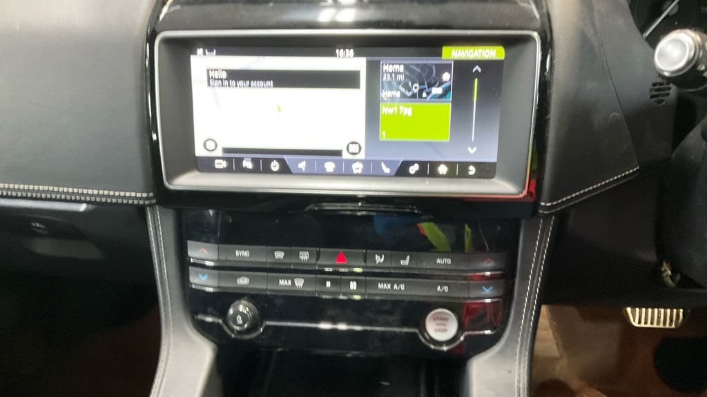 Used Jaguar F-Pace 2018 for sale - 77369861: Photo 7