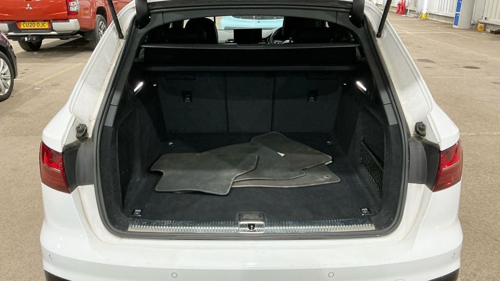 Used Audi A4 2020 for sale - 77967555: Photo 11