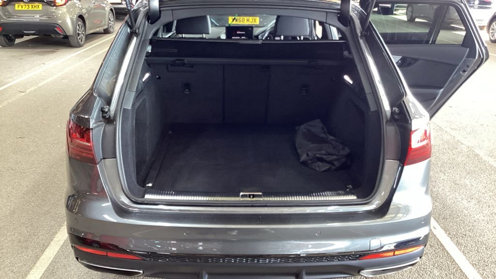 Used Audi A4 2022 for sale - 77967579: Photo 11