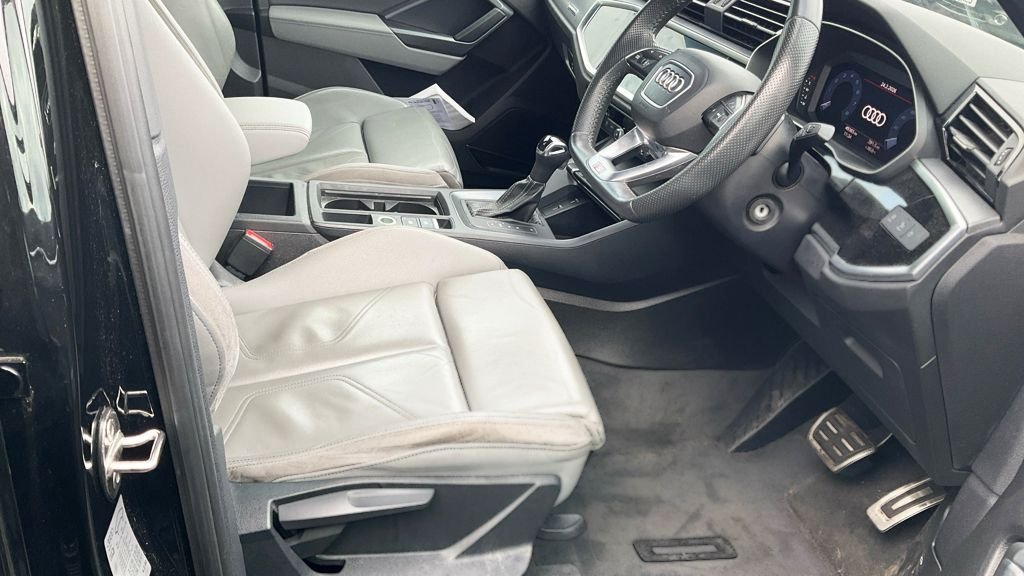 Used Audi Q3 2019 for sale - 77952642: Photo 9