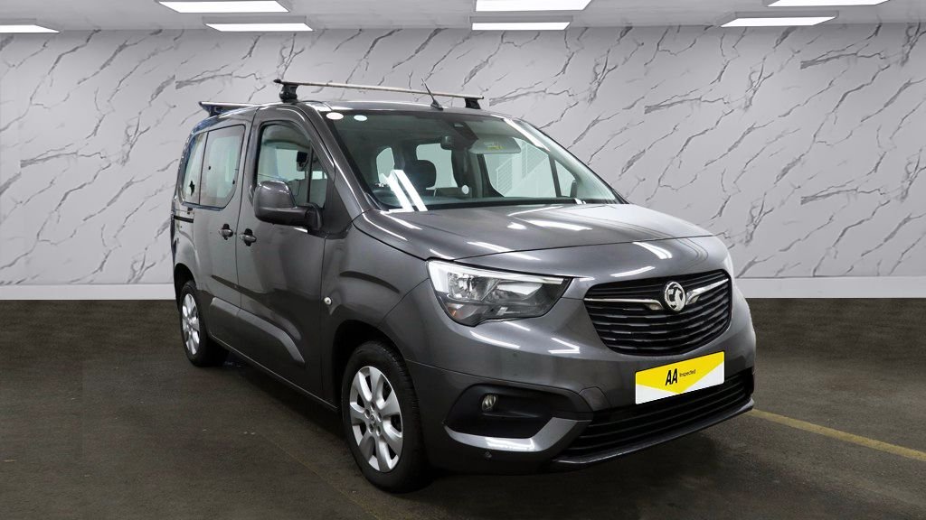 Used Vauxhall Combo Life 2020 for sale - 76867937: Photo 2