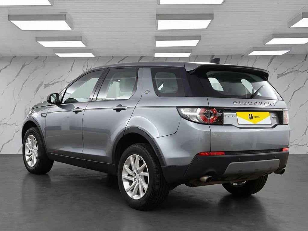 Used Land Rover Discovery Sport 2019 for sale - 77464370: Photo 3