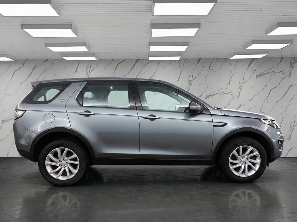 Used Land Rover Discovery Sport 2019 for sale - 77464370: Photo 5