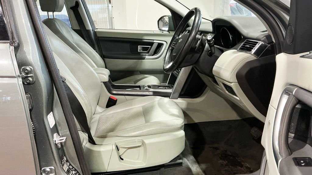 Used Land Rover Discovery Sport 2019 for sale - 77464370: Photo 9