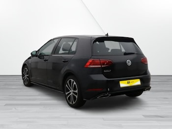 Used Volkswagen Golf 2019 for sale - 76163486: Photo