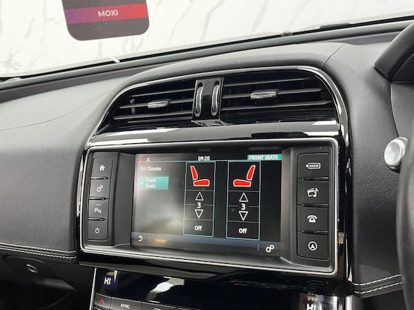 Used Jaguar XE 2018 for sale - 76223828: Photo 18