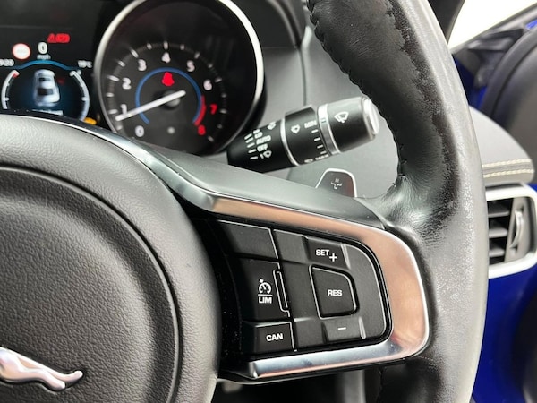 Used Jaguar XE 2018 for sale - 76223828: Photo 24