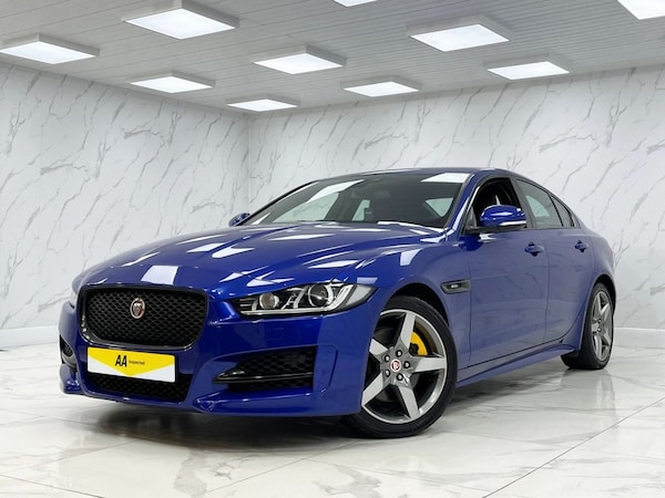 Used Jaguar XE 2018 for sale - 76223828: Photo 4