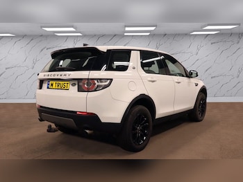 Used Land Rover Discovery Sport 2017 for sale - 78582813: Photo