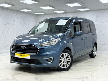 Used Ford Grand Tourneo Connect 2019 for sale - 76973680: Photo