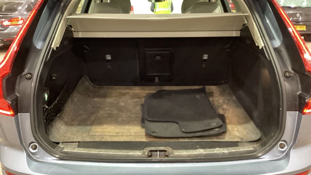 Used Volvo XC60 2018 for sale - 77693229: Photo 11