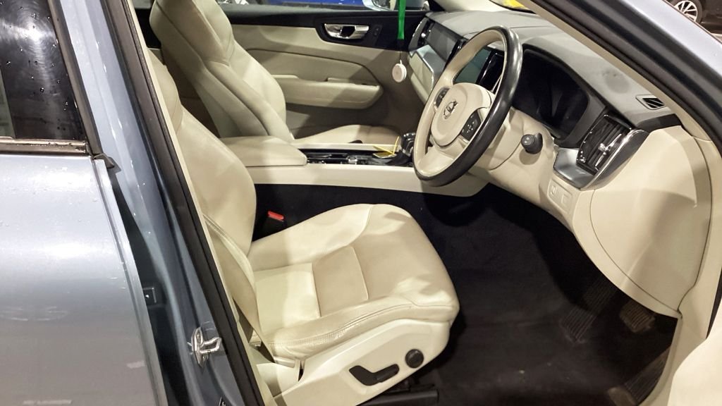 Used Volvo XC60 2018 for sale - 77693229: Photo 9