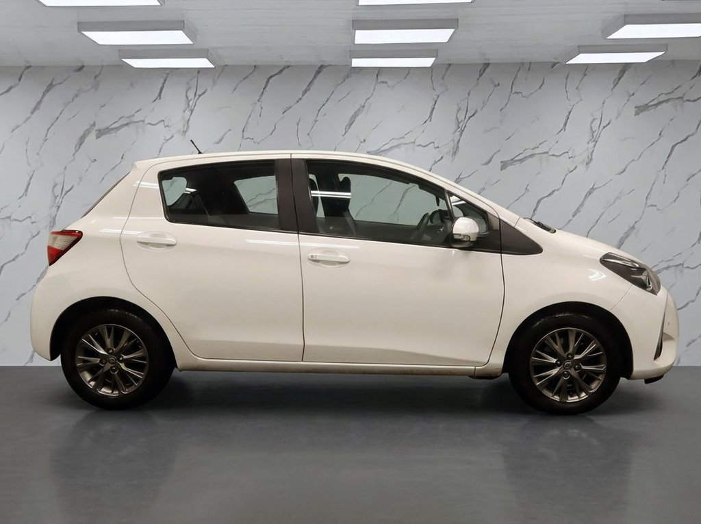 Used Toyota Yaris 2017 for sale - 77820715: Photo 5