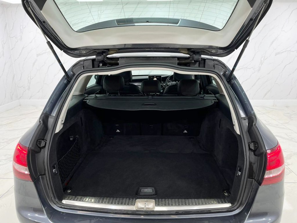 Used Mercedes-Benz C Class 2015 for sale - 77533904: Photo 32