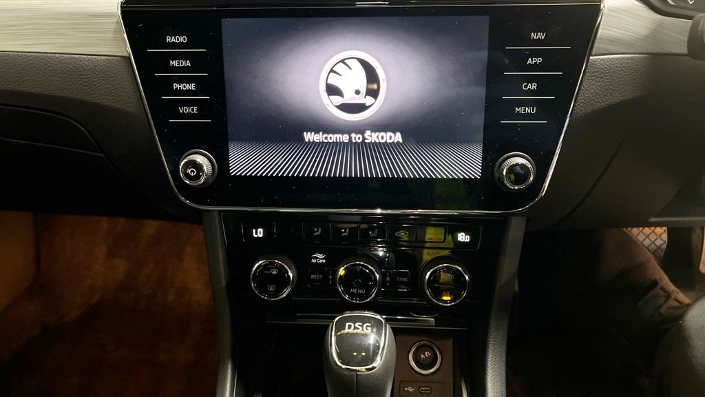 Used Skoda Superb 2020 for sale - 76496862: Photo 8