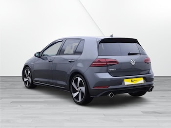 Used Volkswagen Golf 2019 for sale - 76496608: Photo