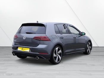 Used Volkswagen Golf 2019 for sale - 76496608: Photo